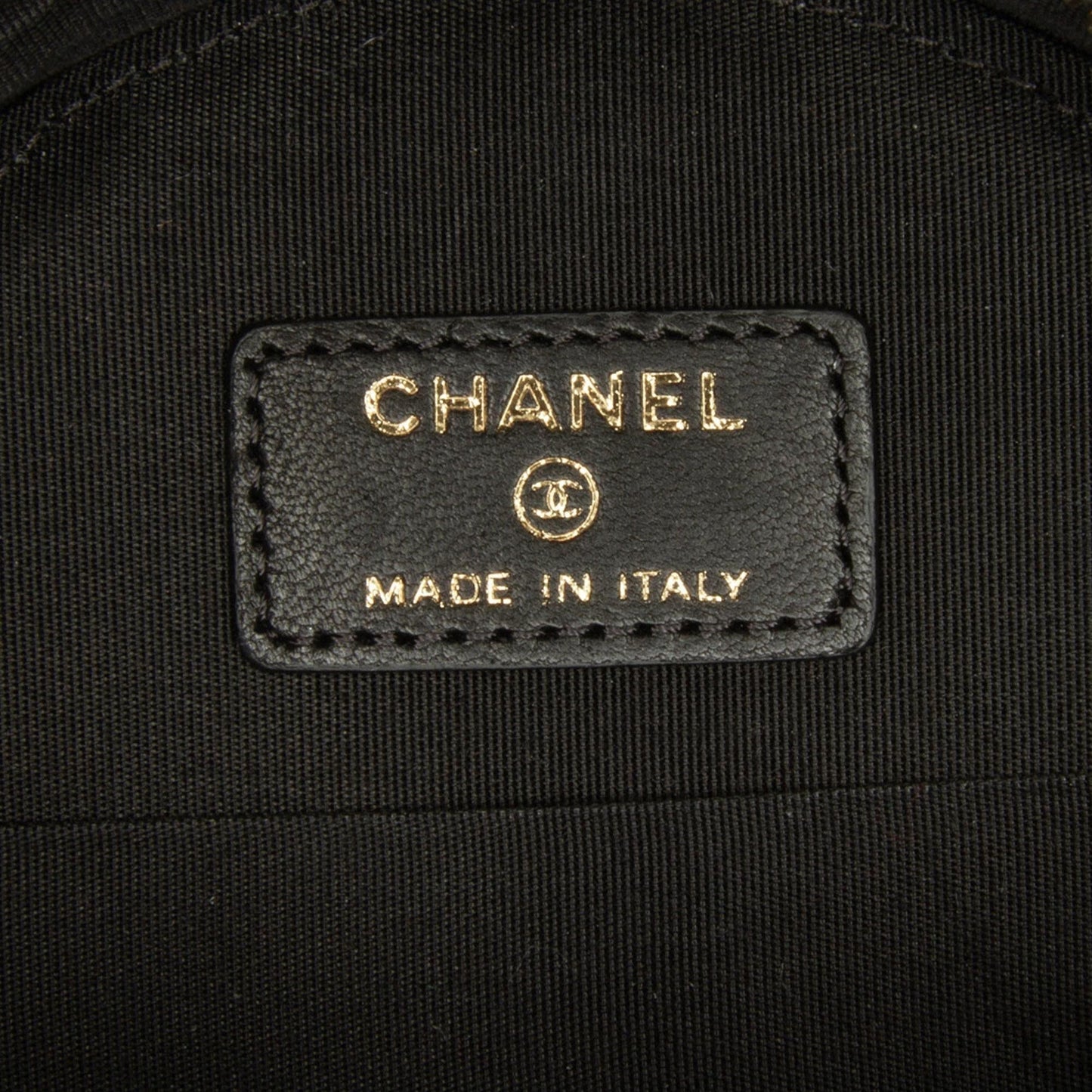 Chanel Round Tweed 19 Clutch with Chain and Lambskin Coin Purse (SHG-QcxD1I)