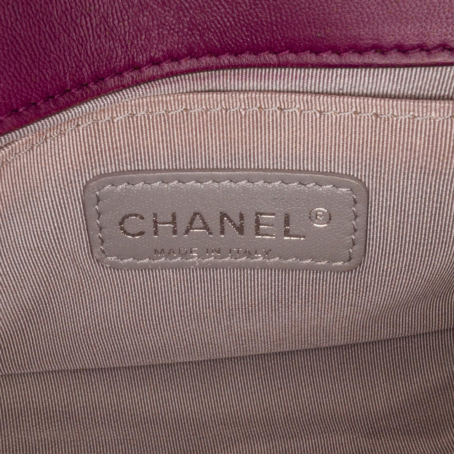 Chanel Small Boy Velvet Flap Bag (SHG-xHXqXz)
