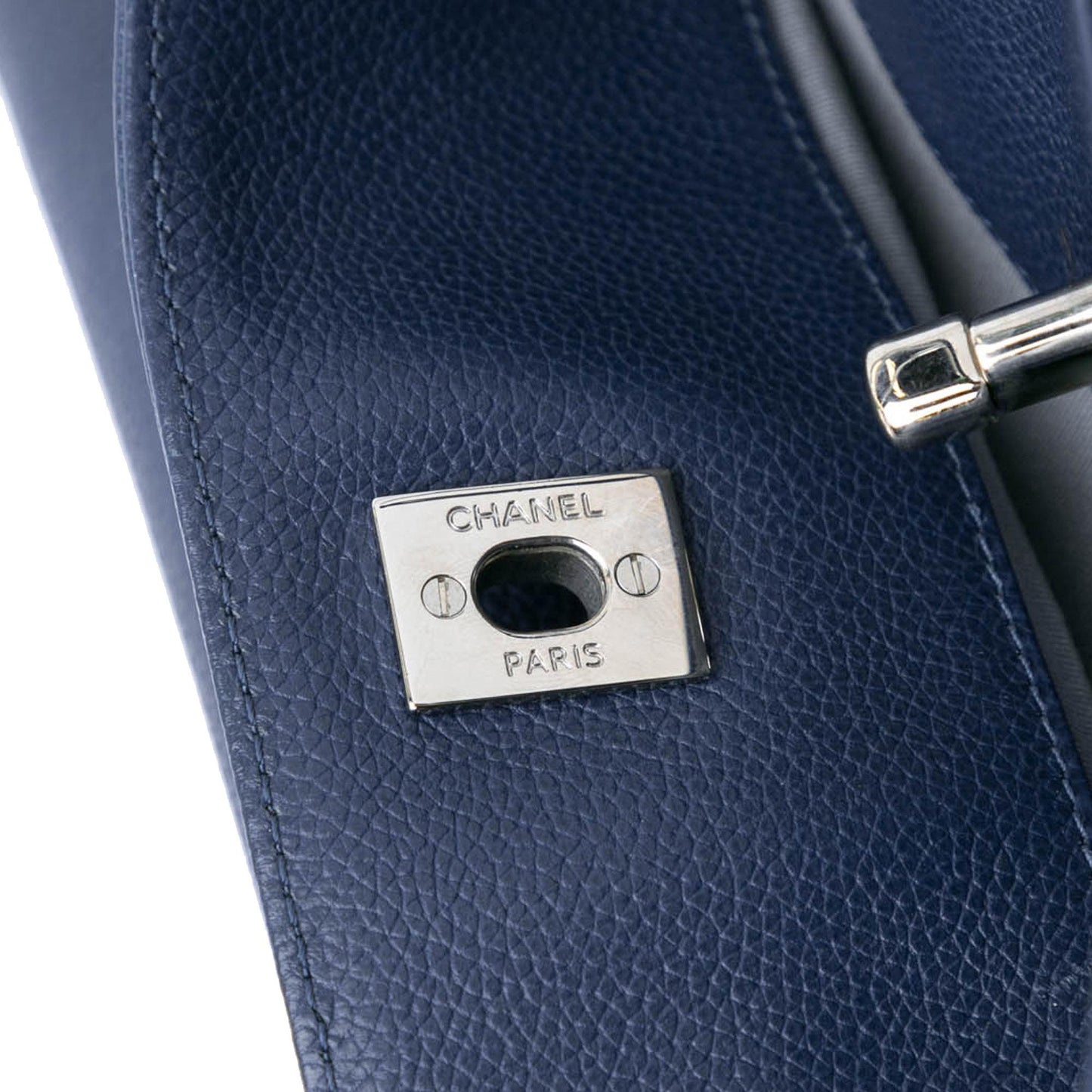 Chanel Small Calfskin Executive Cerf Tote (SHG-nw1nbQ)