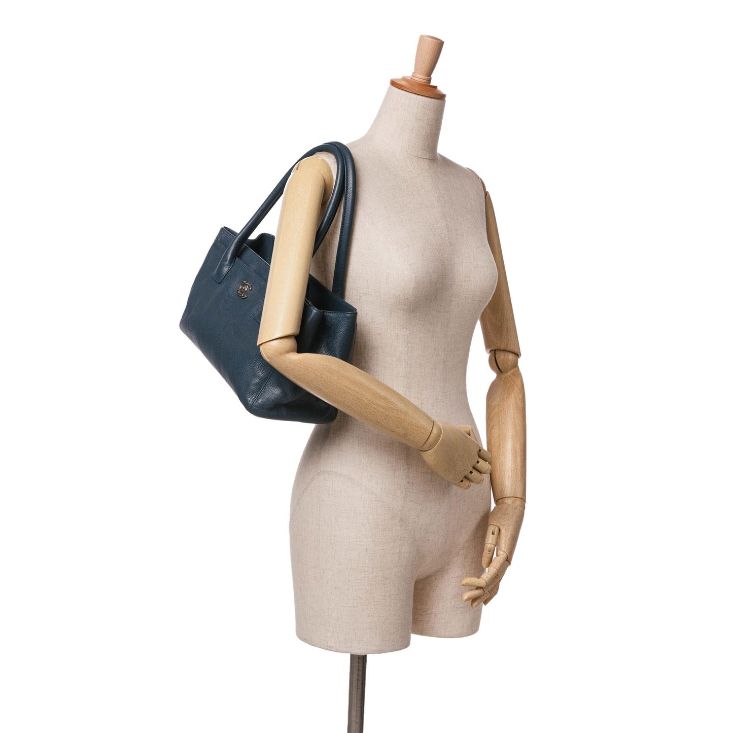 Chanel Small Calfskin Executive Cerf Tote (SHG-nw1nbQ)