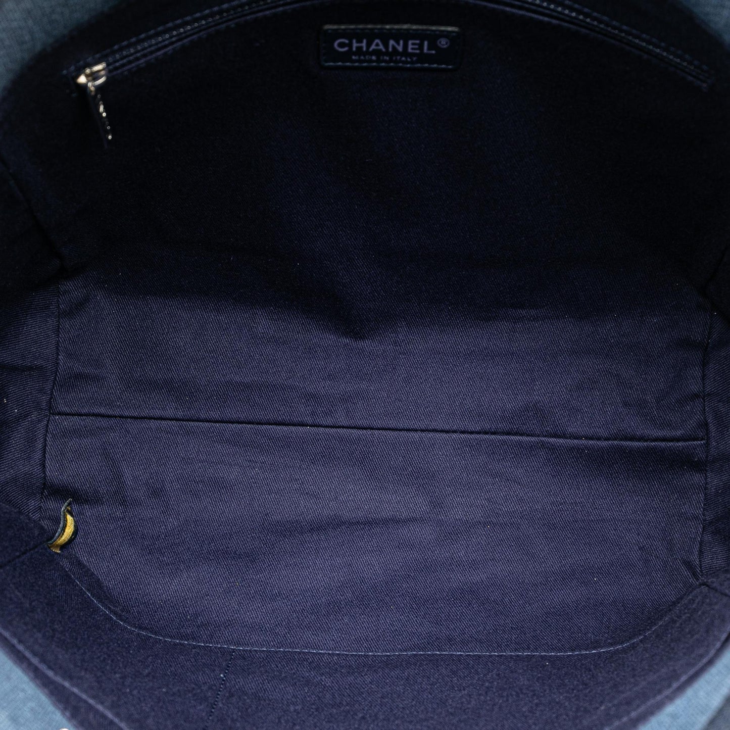 Chanel Small Canvas Deauville Tote (SHG-UJ5NFO)