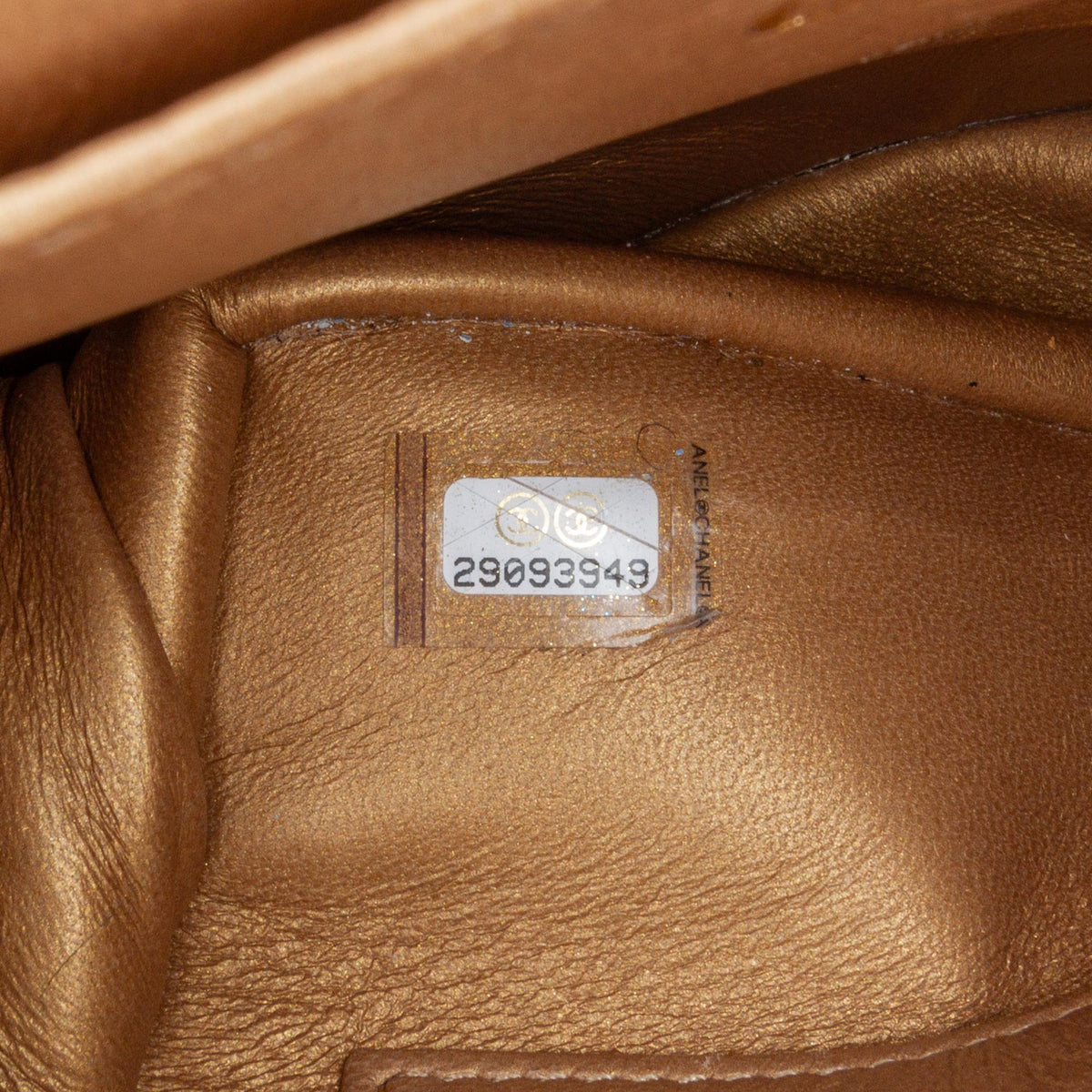 Chanel Small Lambskin Chic Pearls Flap (SHG-HraSbZ)