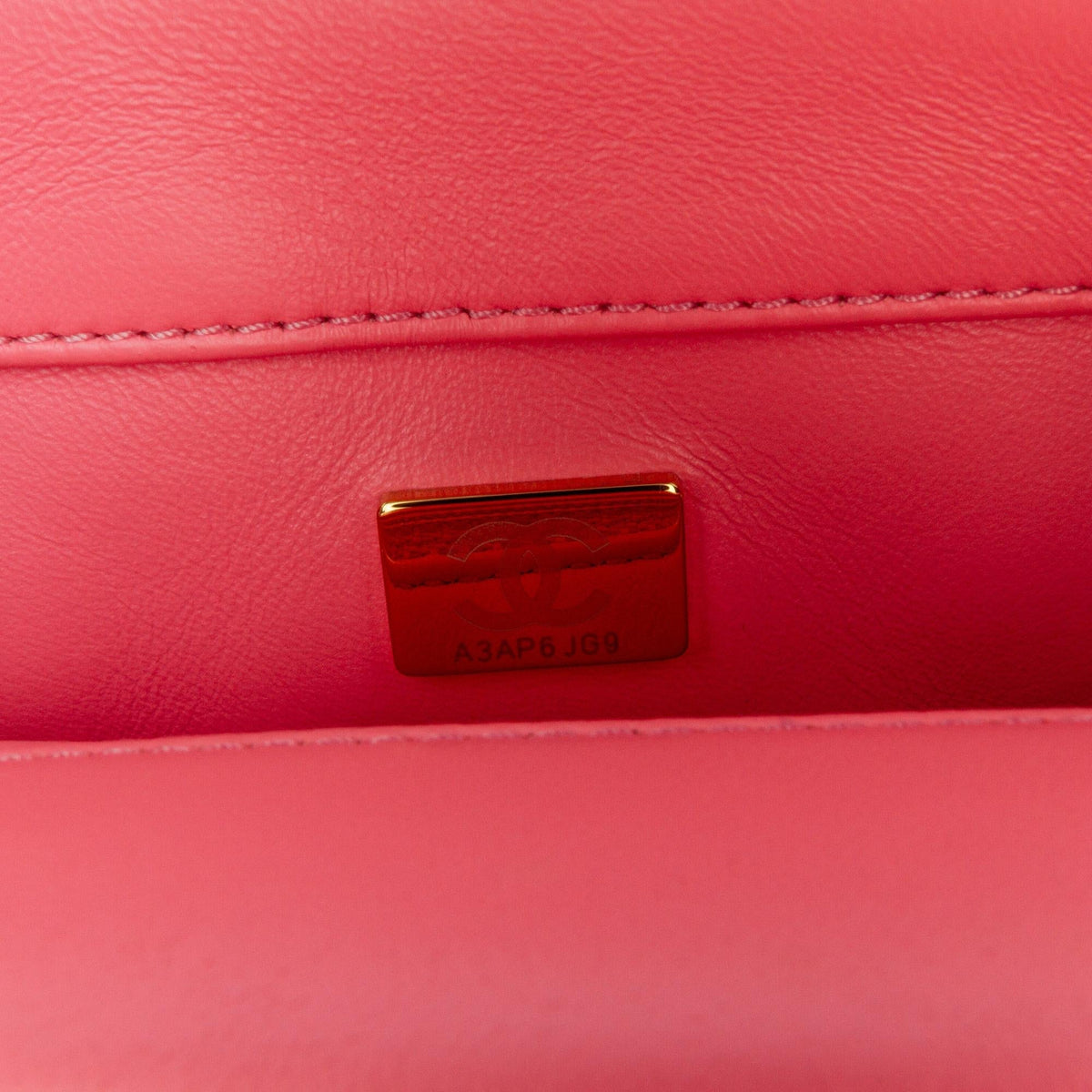 Chanel Small Lambskin Pending CC Flap (SHG-dgP3uh)