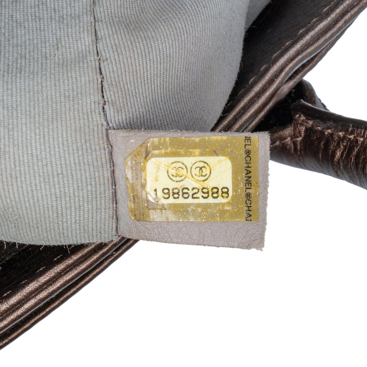 Chanel Small Metallic Calfskin Executive Cerf Tote (SHG-DqfQFt)