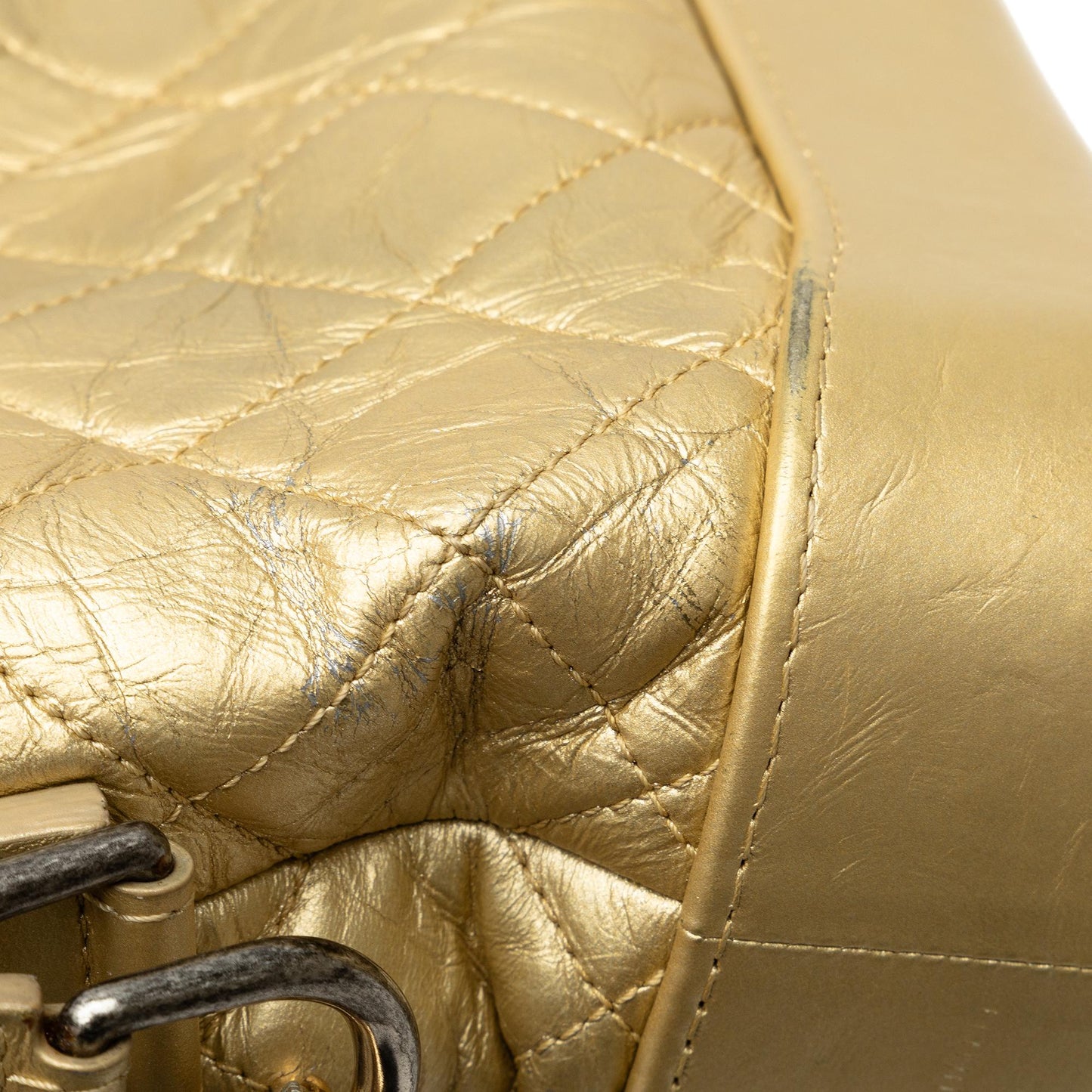 Chanel Small Metallic Lambskin Gabrielle Crossbody (SHG-XYucts)