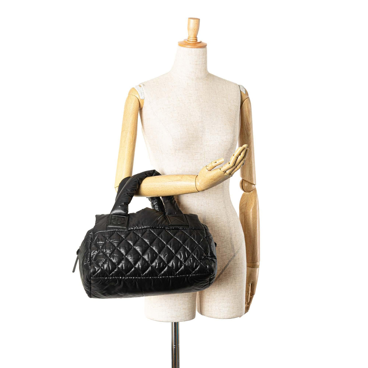 Chanel Small Nylon Coco Cocoon Handbag (SHG-XUA1nC)