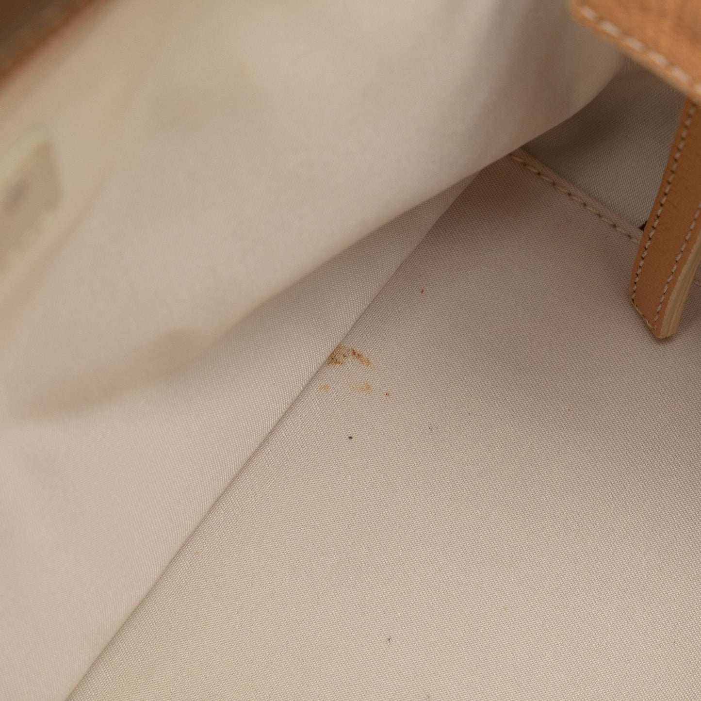 Chanel Small Paris-Biarritz Tote (SHG-tenv7D)