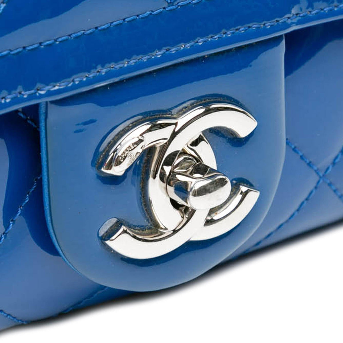 Chanel Small Patent Coco Shine Flap (SHG-TNvffa)