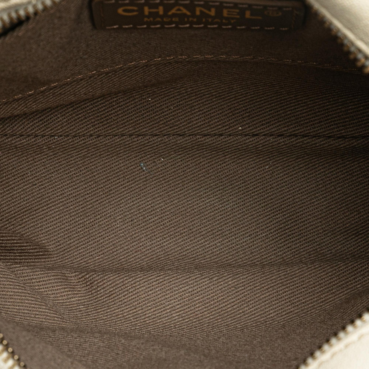 Chanel Small Quilted Goatskin Casual Trip Camera Bag (SHG-VSRnYN)