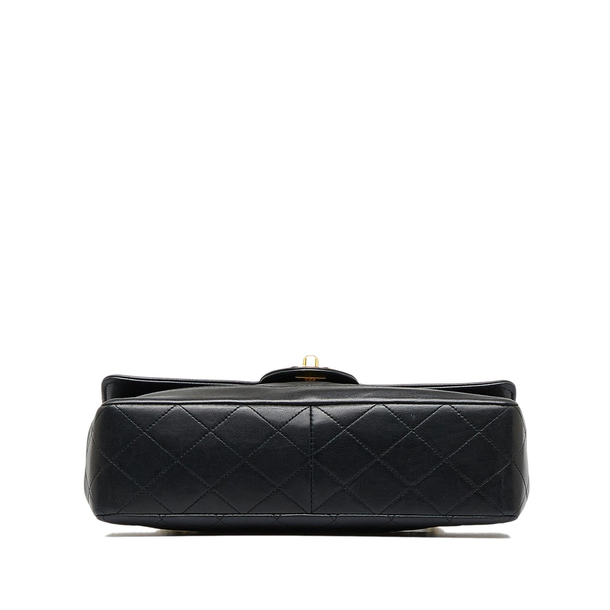 Chanel Small Quilted Lambskin Single Flap (SHG-JnDmQ6)