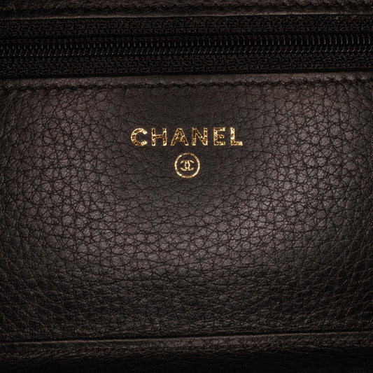 Chanel Studded Leather Wallet on Chain (SHG-qg3FG9)