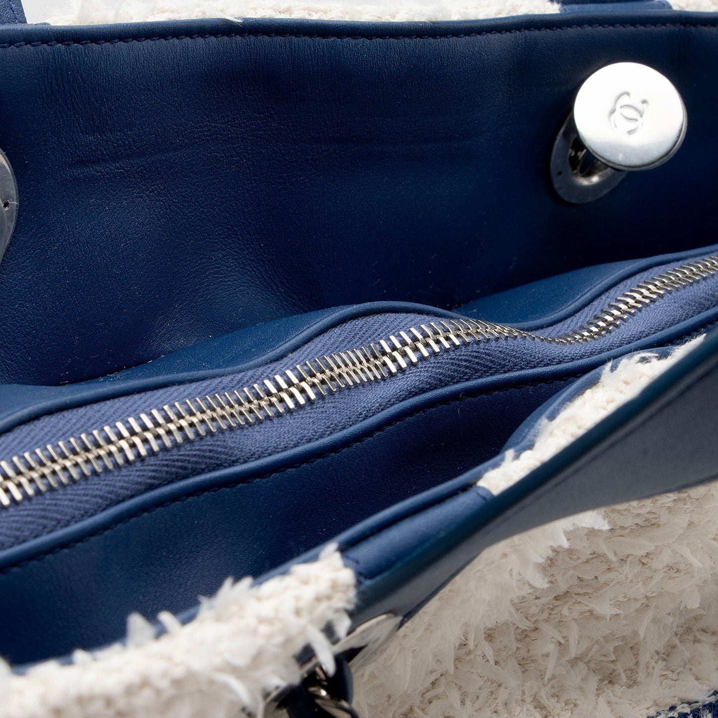 Chanel Terry Cloth Deauville BIarritz Tote (SHF-Ehg7Ex)