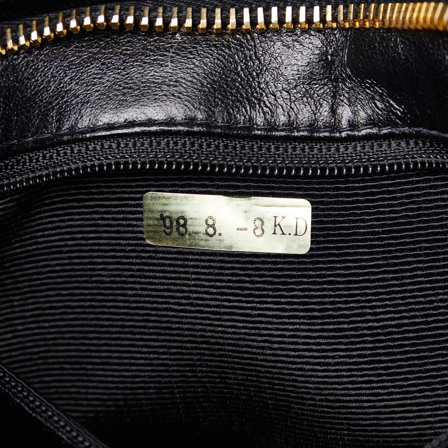 Chanel Velvet Medallion Tote (SHG-O6Jpwf)