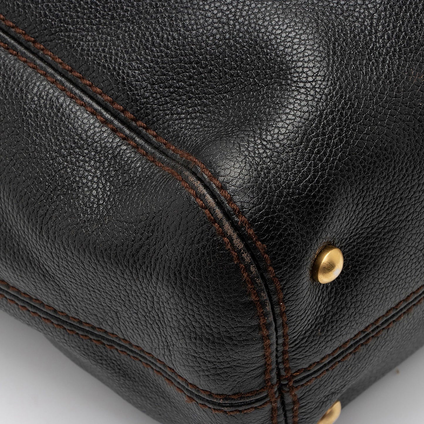 Chanel Vintage Leather Wood Chain Tote (SHF-bz2XaF)