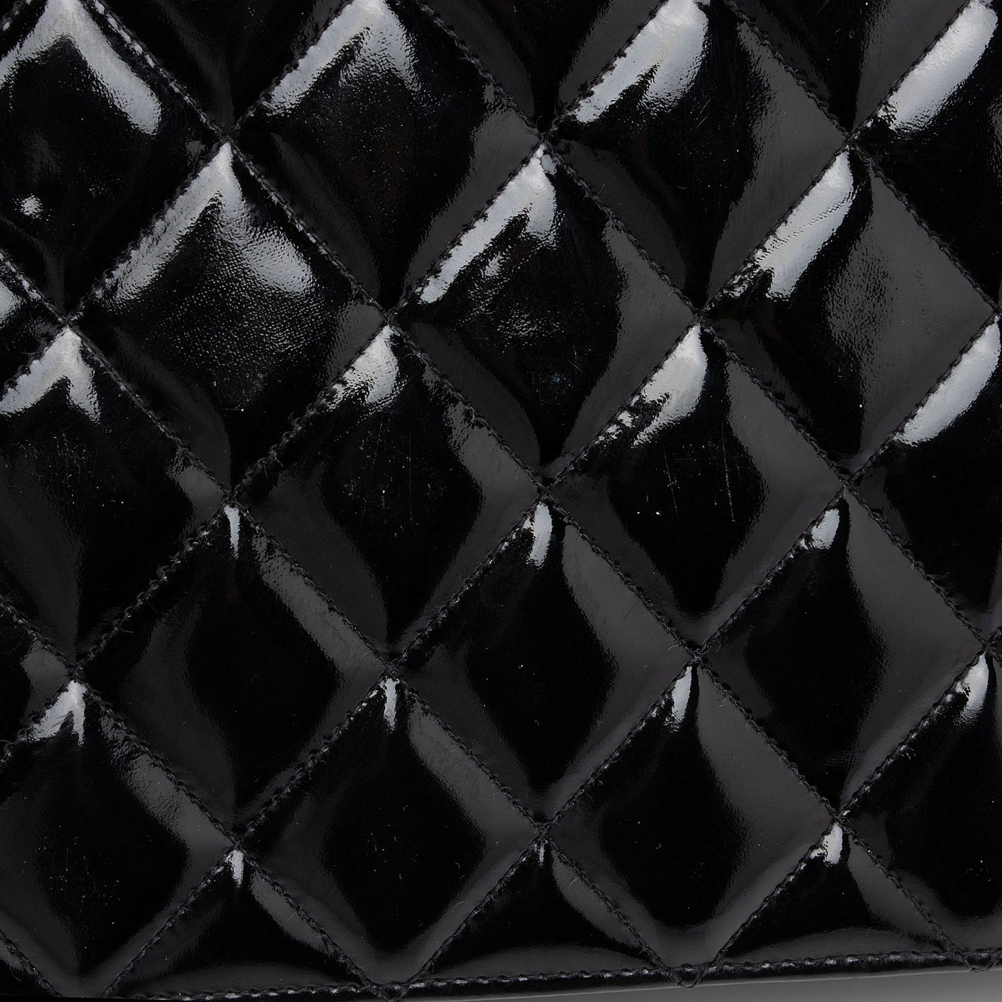 Chanel Vintage Patent Leather Chain Handle Tote (SHF-GLm7W1)