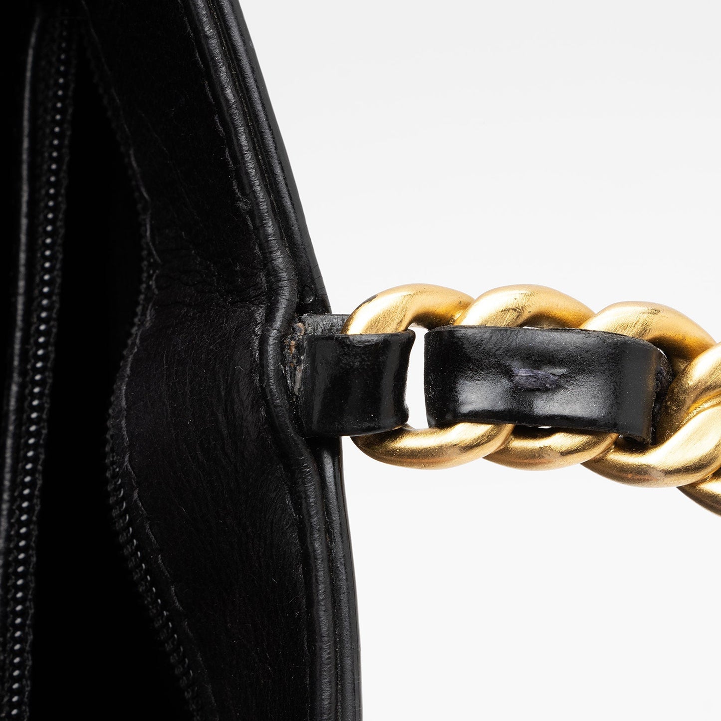 Chanel Vintage Patent Leather Chain Handle Tote (SHF-GLm7W1)