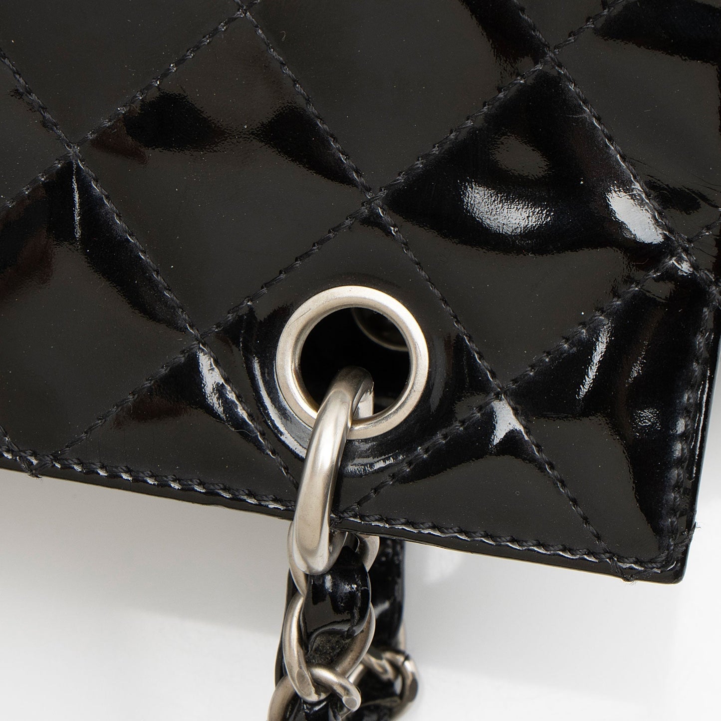 Chanel Vintage Patent Leather Timeless CC Petite Tote (SHF-Up924x)