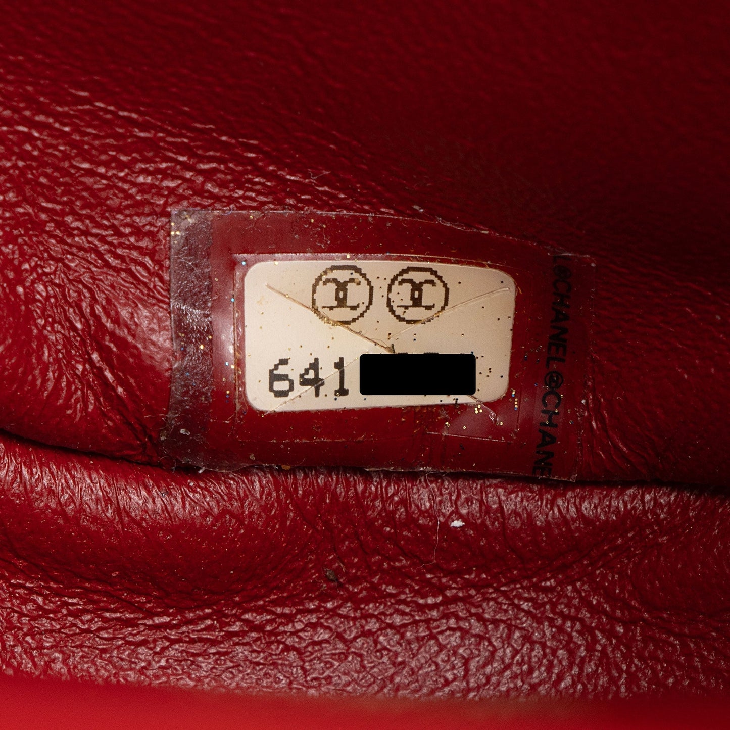 Chanel Vintage Perforated Leather Kiss Lock Shoulder Bag (SHF-TBMbgs)