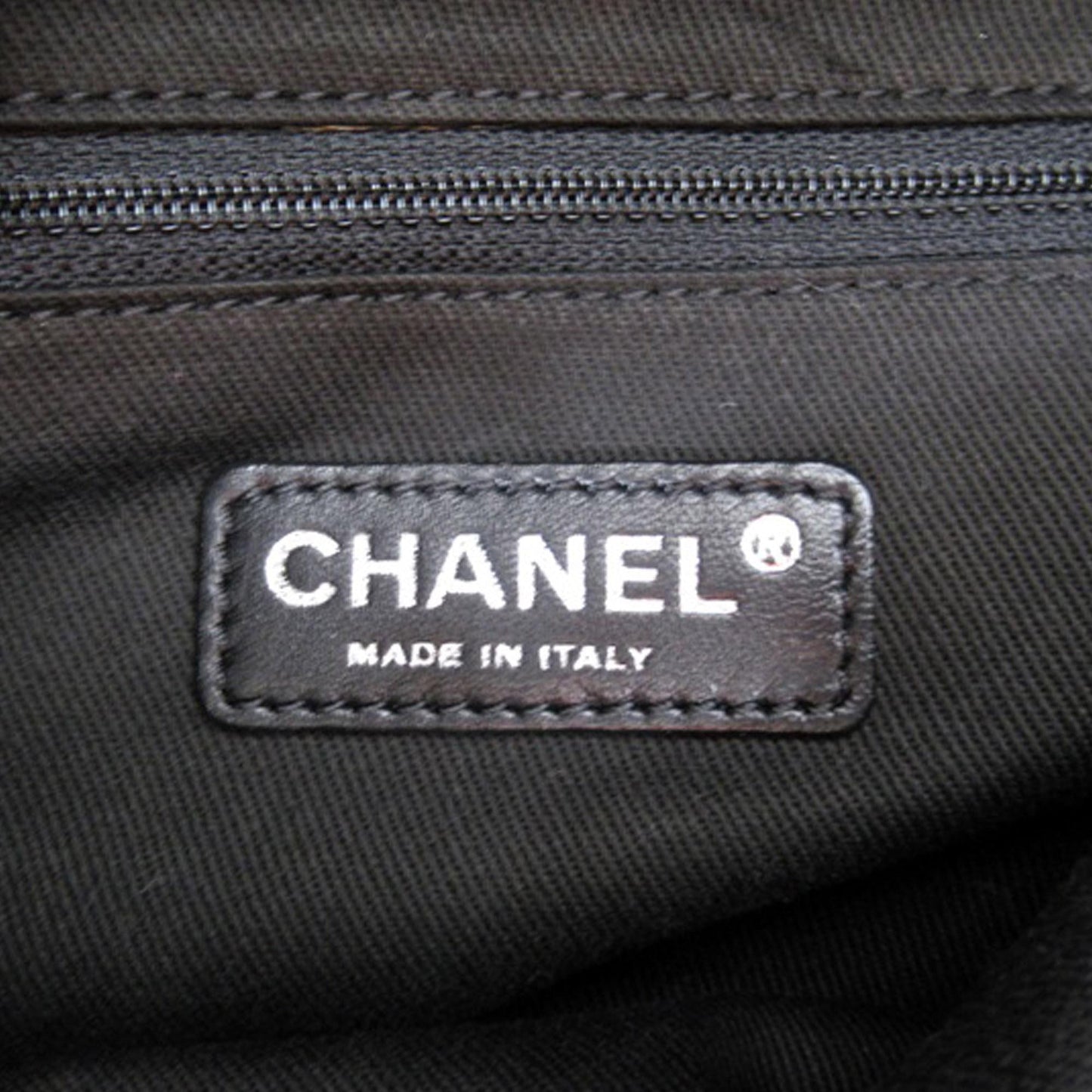 Chanel Wild Stitch Flap Shoulder Bag (SHG-uMH6ML)