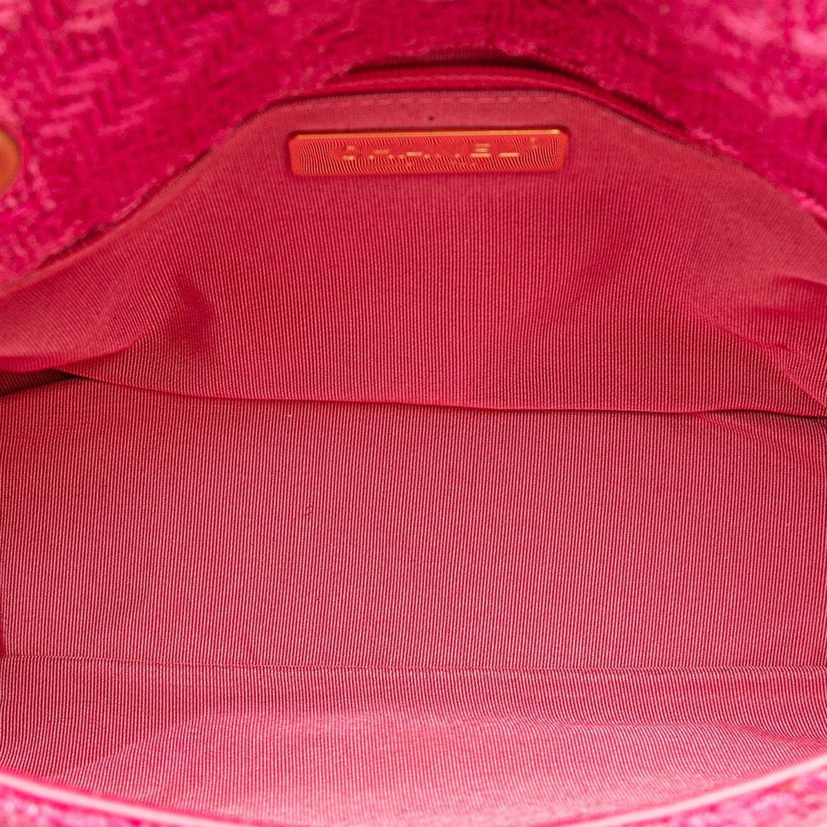 Chanel Wool Tweed Giant Logo Flap (SHG-DQ7HUa)