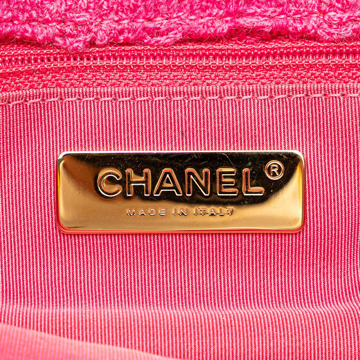 Chanel Wool Tweed Giant Logo Flap (SHG-DQ7HUa)