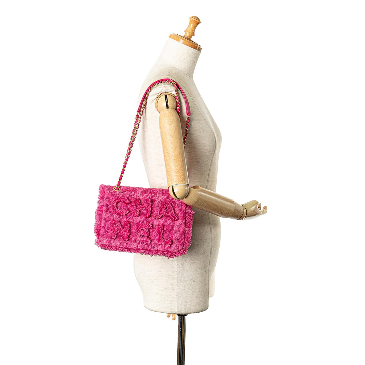 Chanel Wool Tweed Giant Logo Flap (SHG-DQ7HUa)