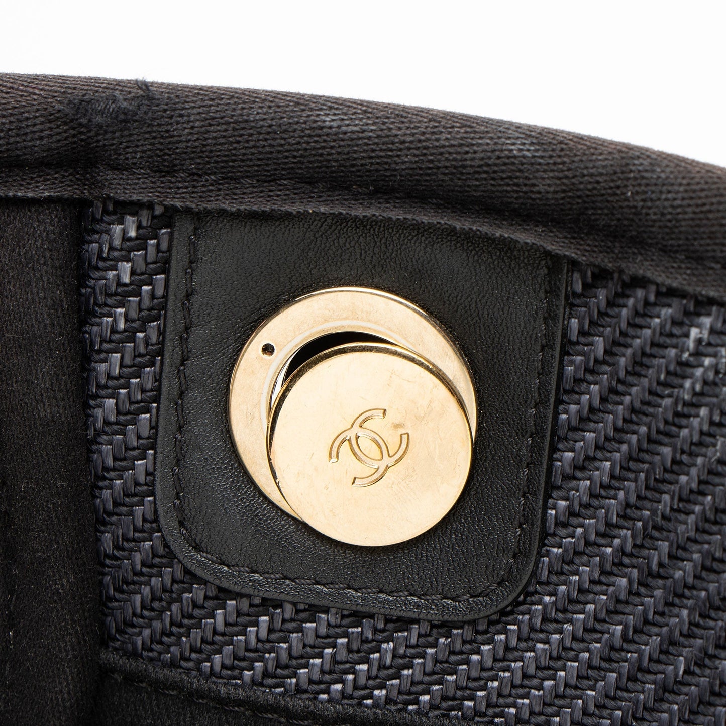 Chanel Woven Straw Deauville Medium Tote (SHF-T0ZZuv)