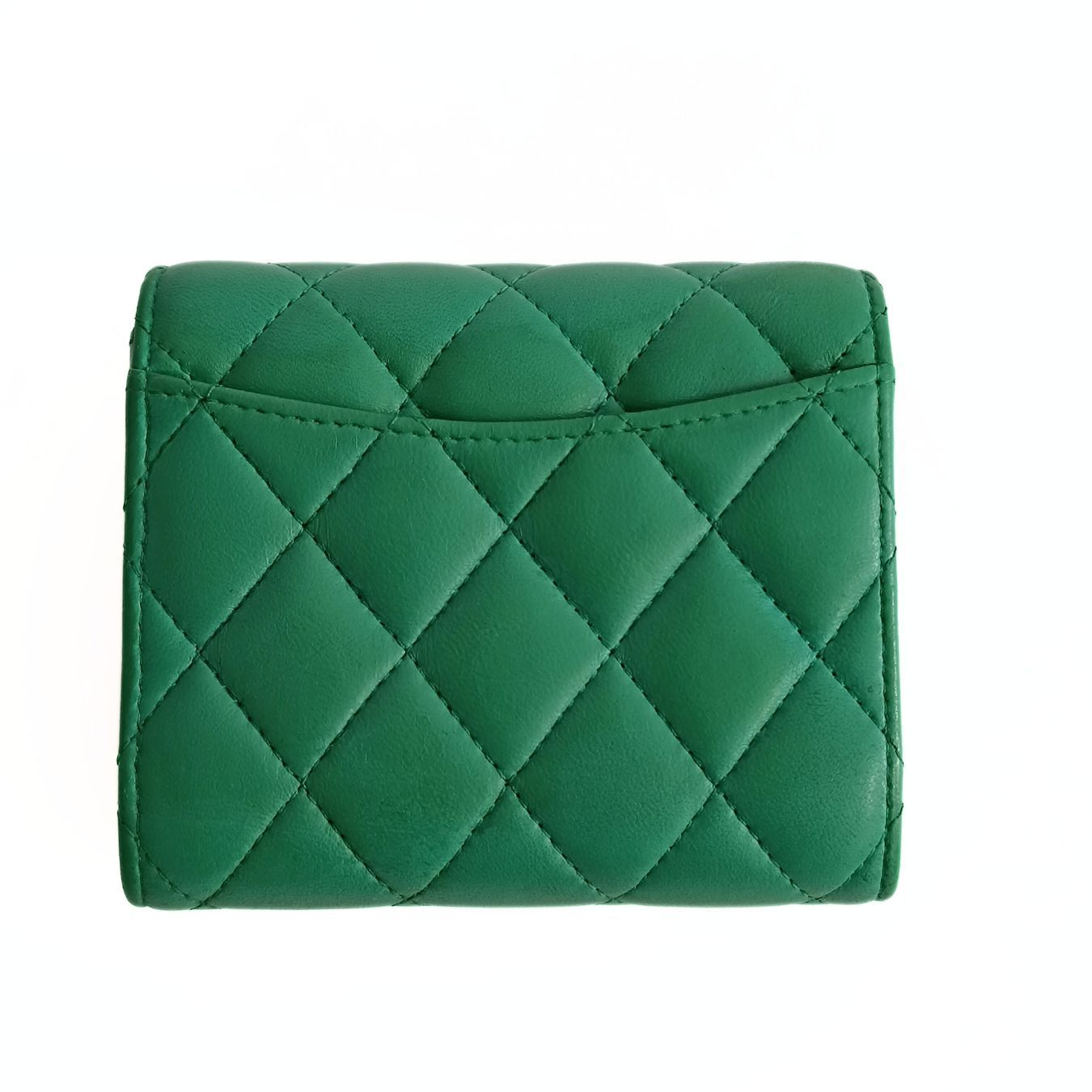Top Quality Chanel compact trifold wallet in green leather