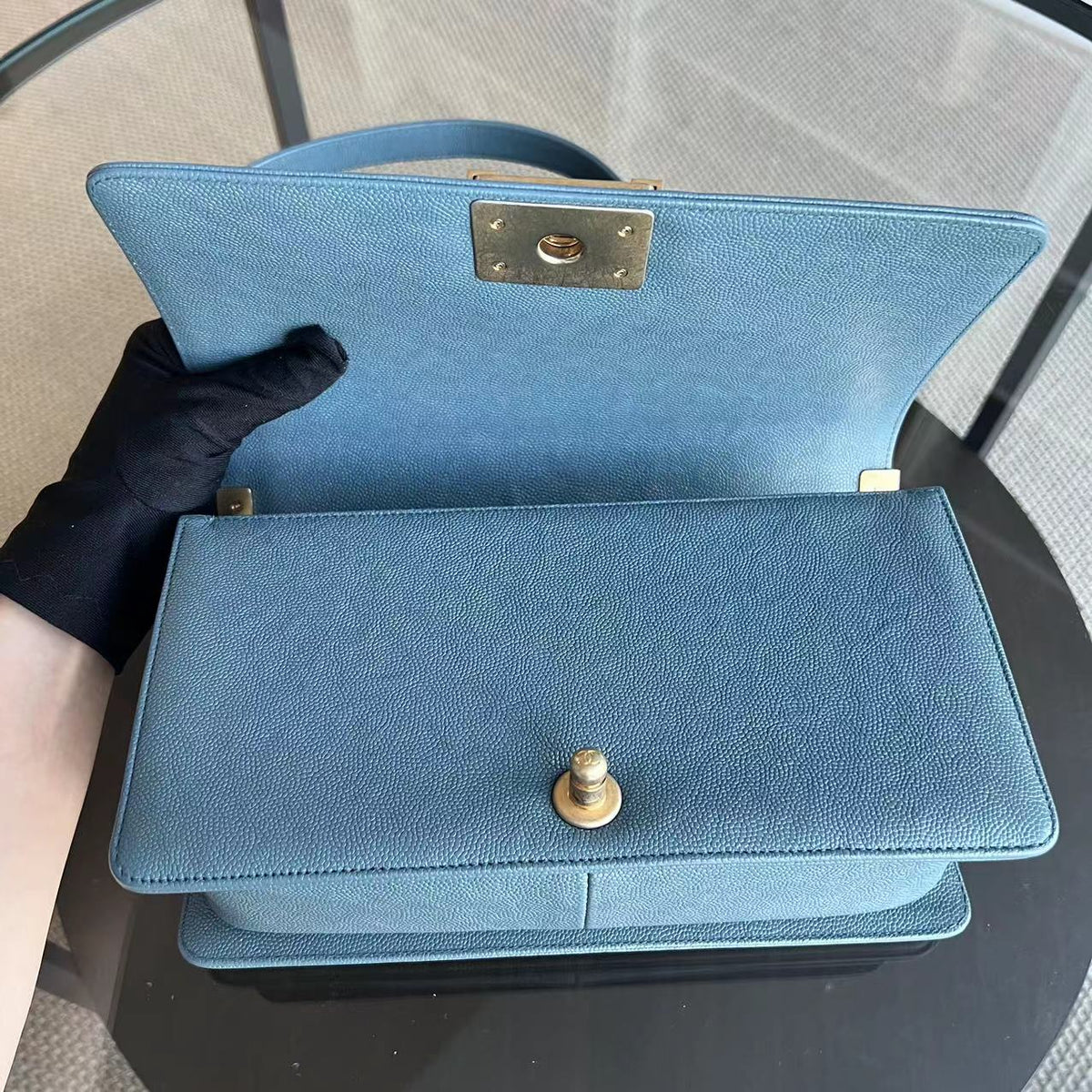 Caviar Boy Old Medium 25CM Quilted Grained Calfskin Blue Golden Hardware Series 25