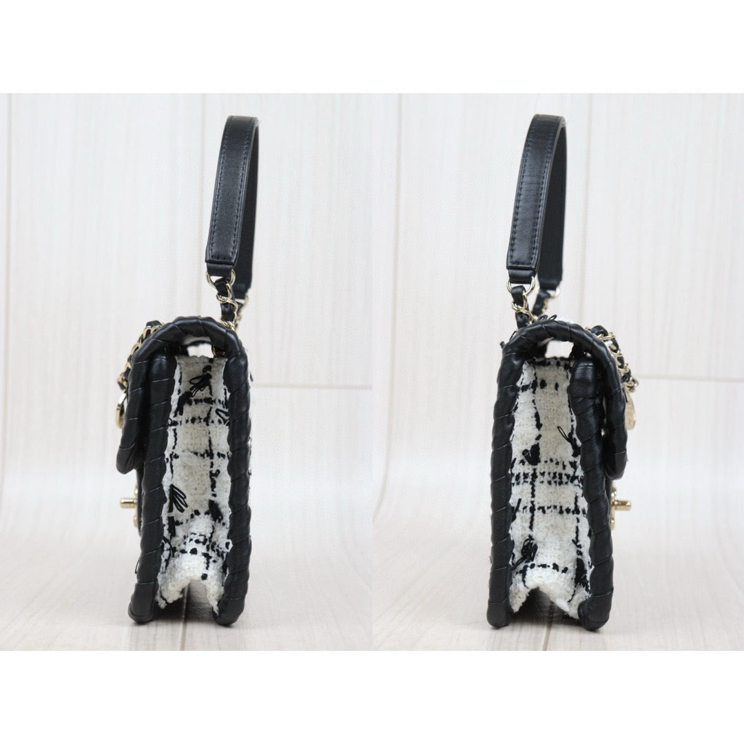 Very Good ( Rank A)｜ CHANEL Matrasse 19 Black White Splicing Color Shoulder Bag IC Chips Model｜P25051608