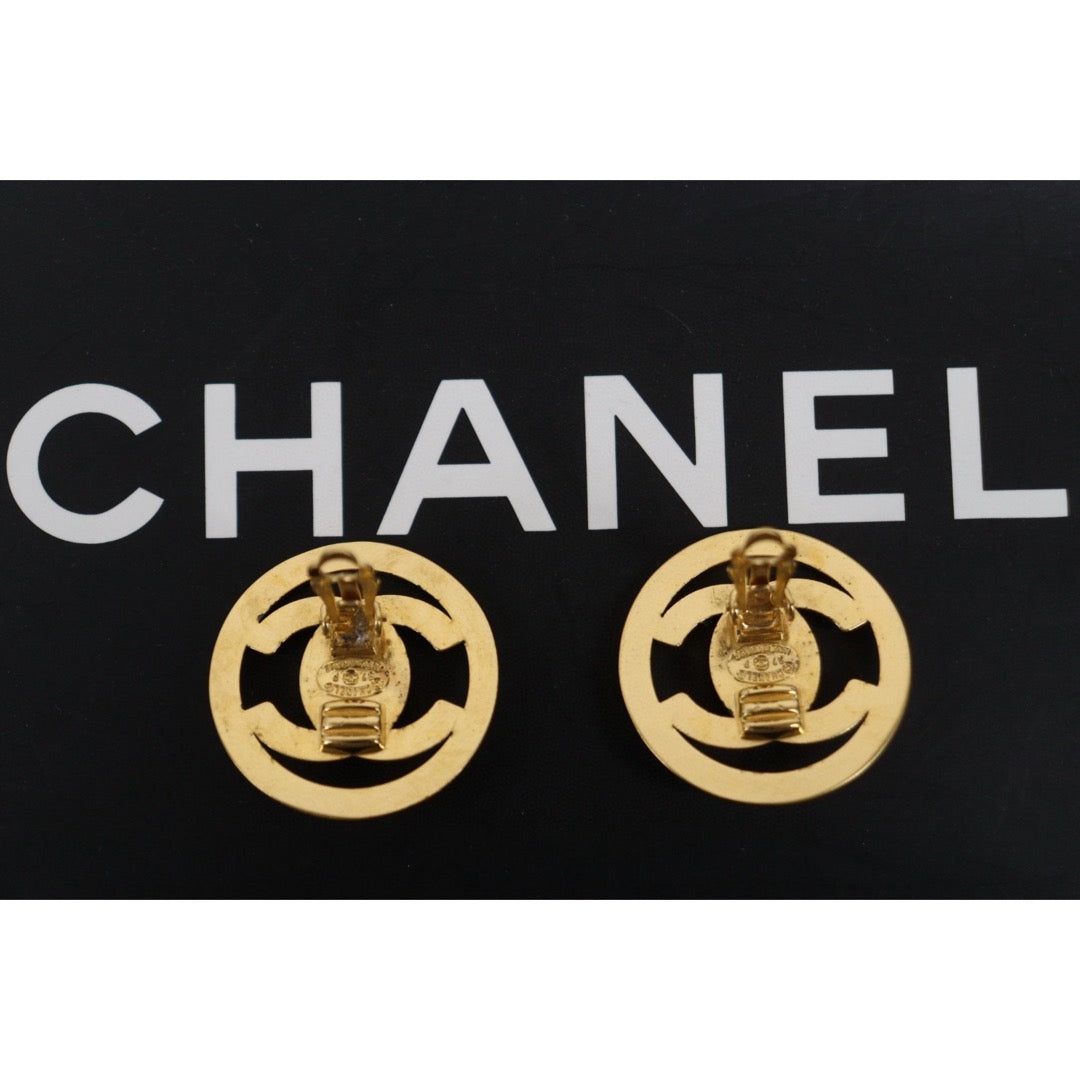 Very Good ( Rank A)｜CHANEL  Round Vintage 18K Gold Plating Earrings  Made In 1997 Year ｜25030612