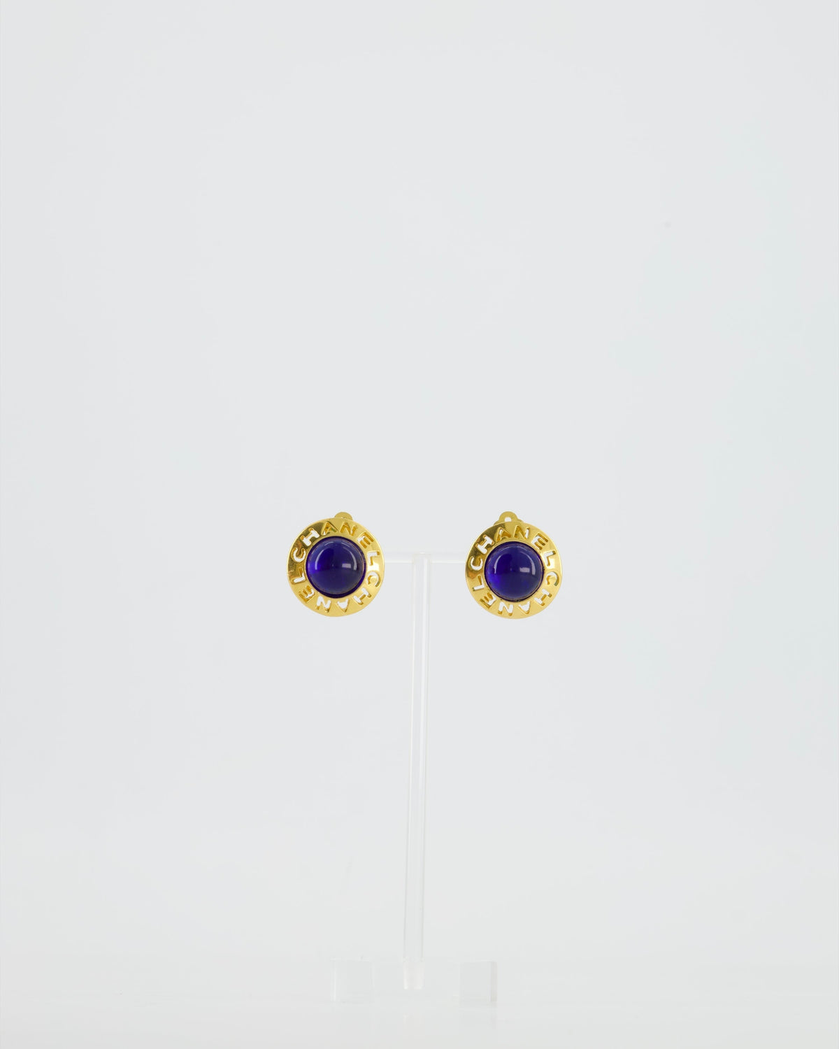 Chanel Vintage Yellow Gold with Blue Pearl Round Clip-On Earrings with CC Logo