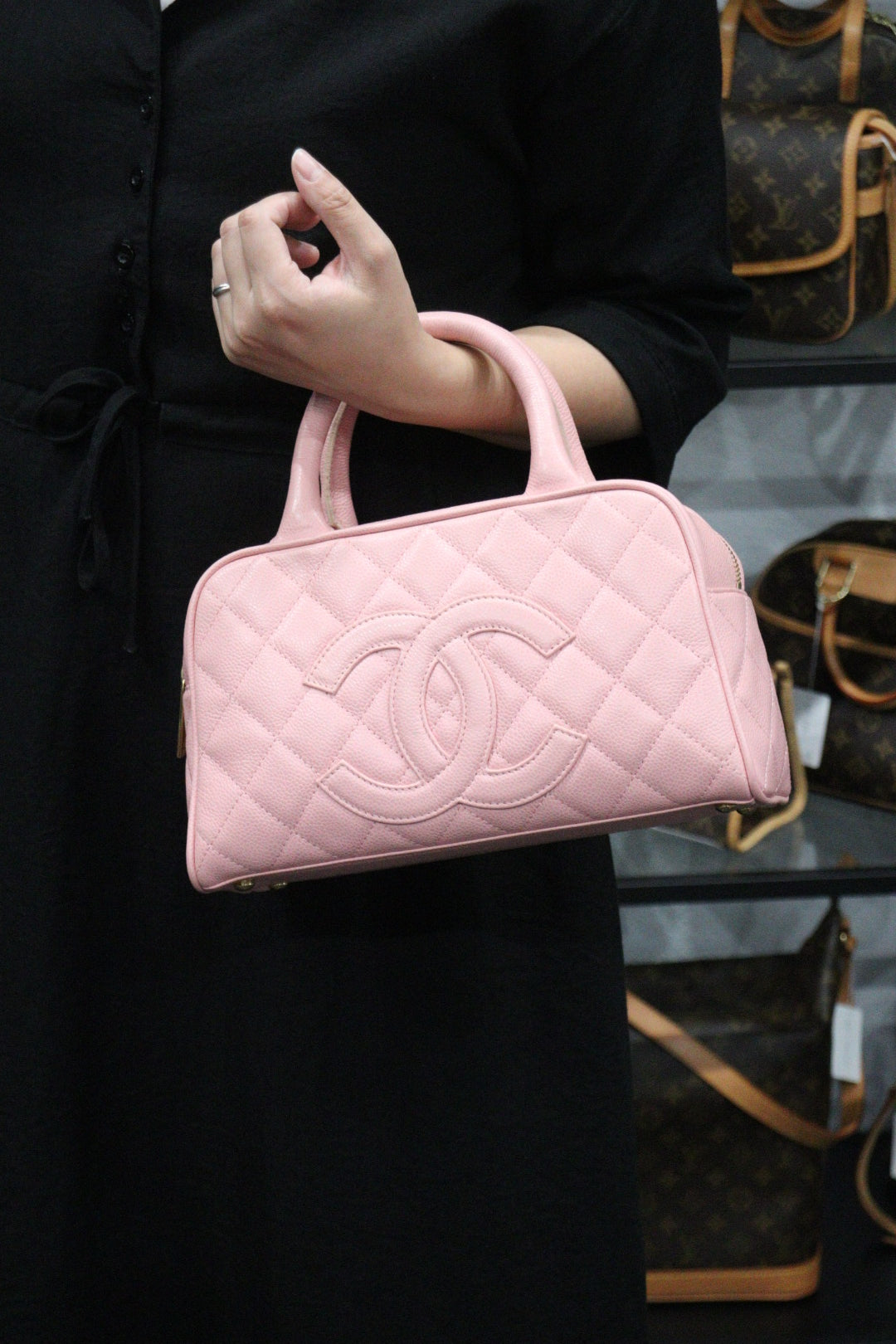 Rank AB ｜ CHANEL Caviar Skin Bowling Bag Pink Made in 2003-2004 Year｜23102812