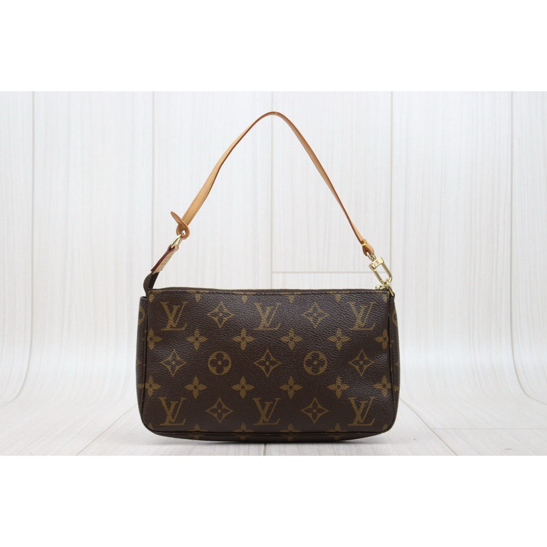 Very Good ( Rank A) ｜ LV Monogram Pochette Accessoires ｜25052211