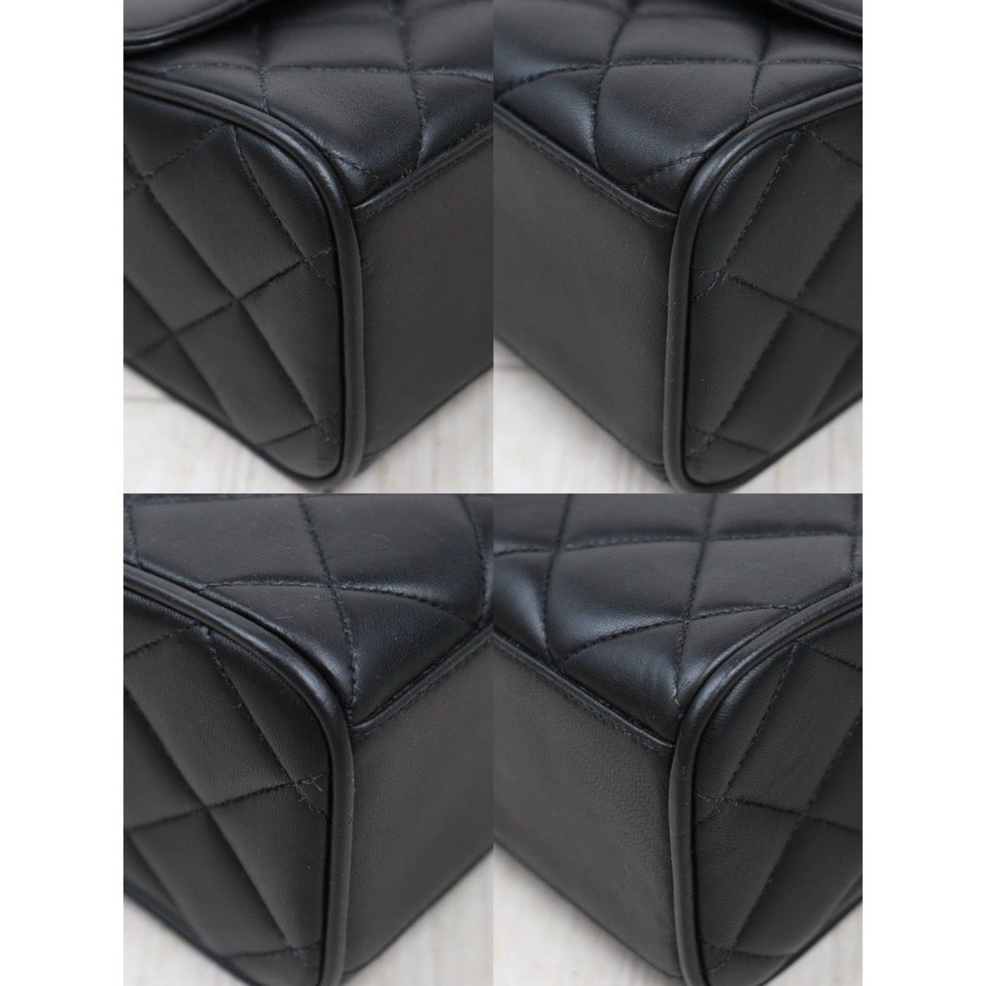 Very Good ( Rank A)｜ CHANEL Matrasse Squared Relievo Shoulder Bag Made in 1991-1994Year｜25051704