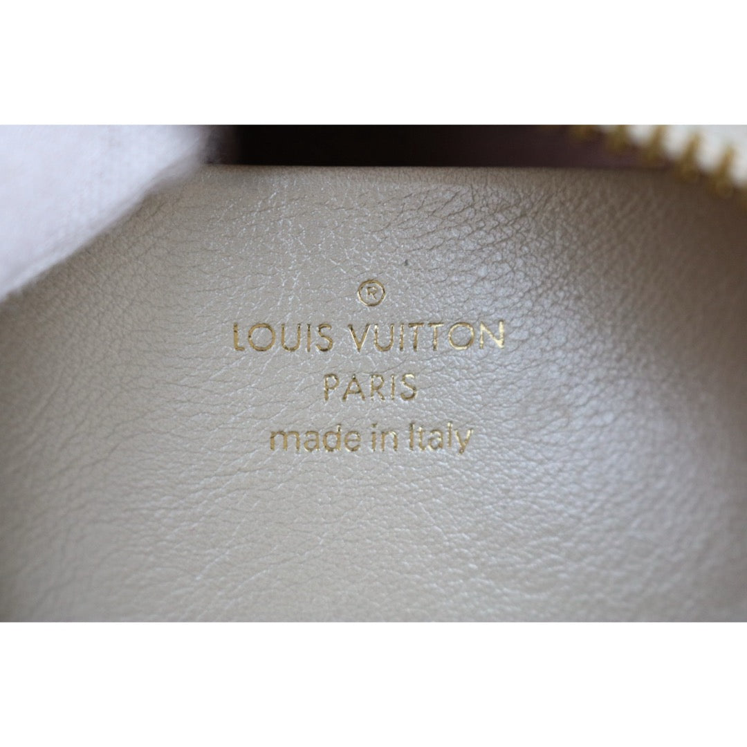 Very Good ( Rank A) ｜LV Monogram Leather Speedy 20 Limited Edition White Handbag With Shoulder Bag｜B25012201
