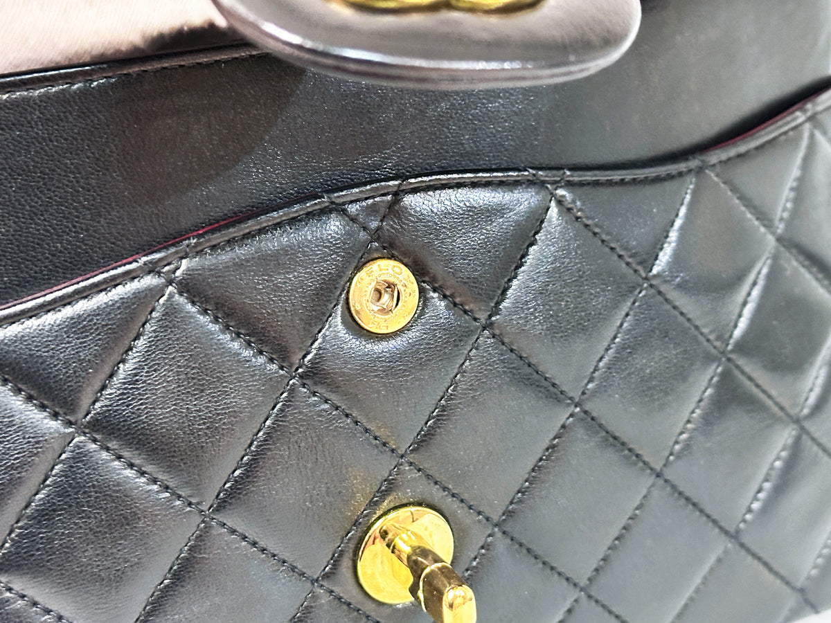 Chanel Vintage Black Quilted Lambskin Medium Classic Double Flap Bag 2843 holo card