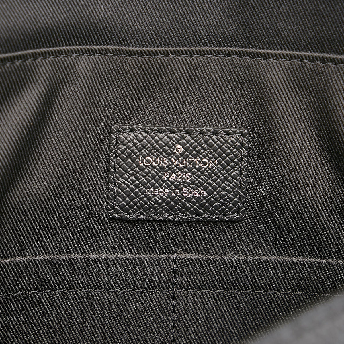 Louis Vuitton Outdoor Flap Messenger Black Taïgarama