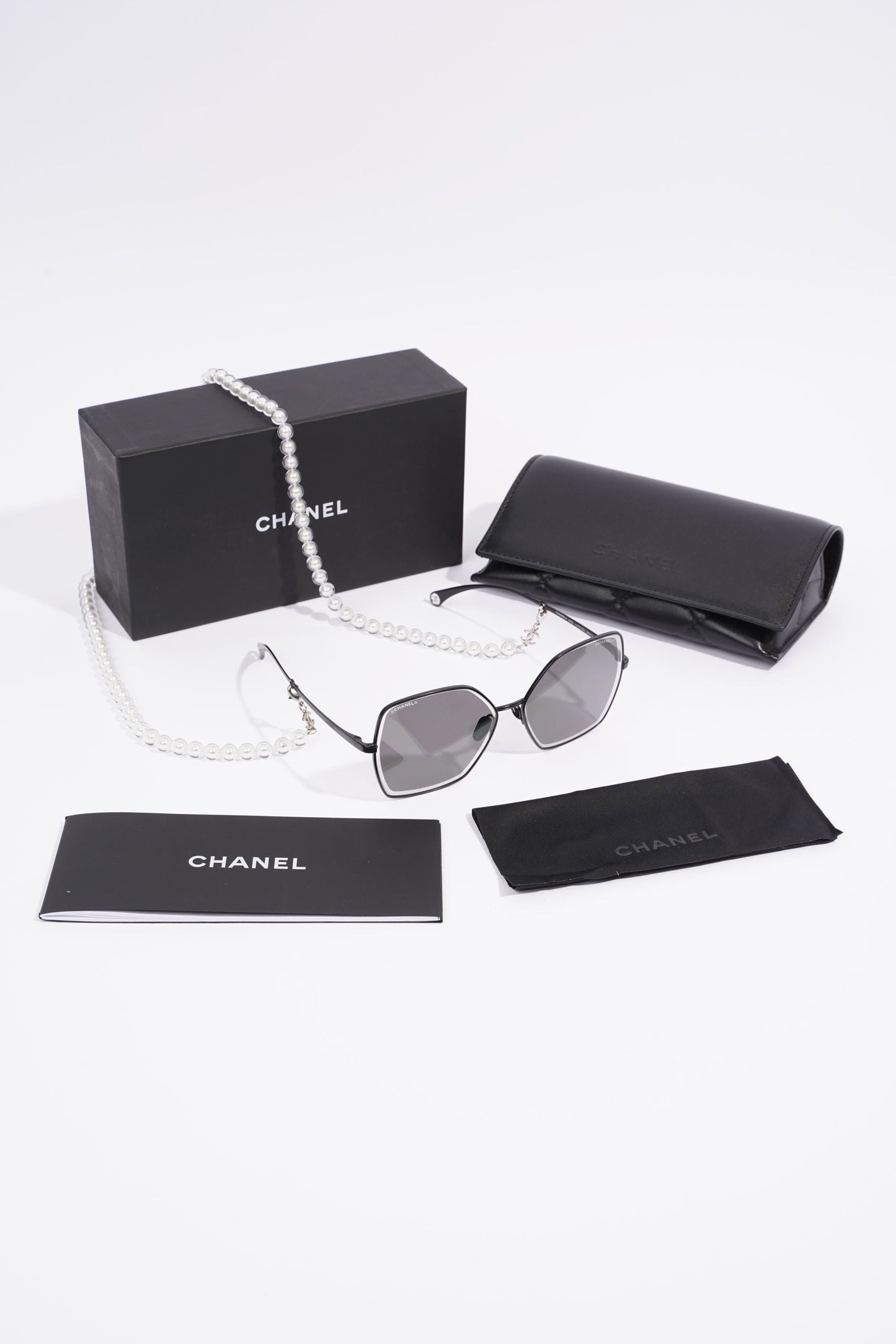 Chanel Pilot Sunglasses 4262 Black   Pearl Base Metal 140mm