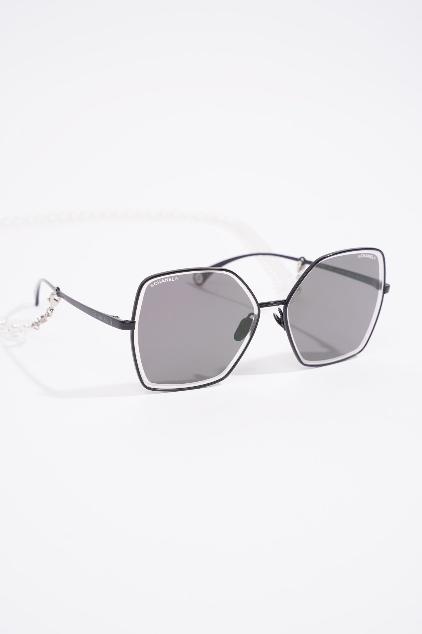 Chanel Pilot Sunglasses 4262 Black   Pearl Base Metal 140mm