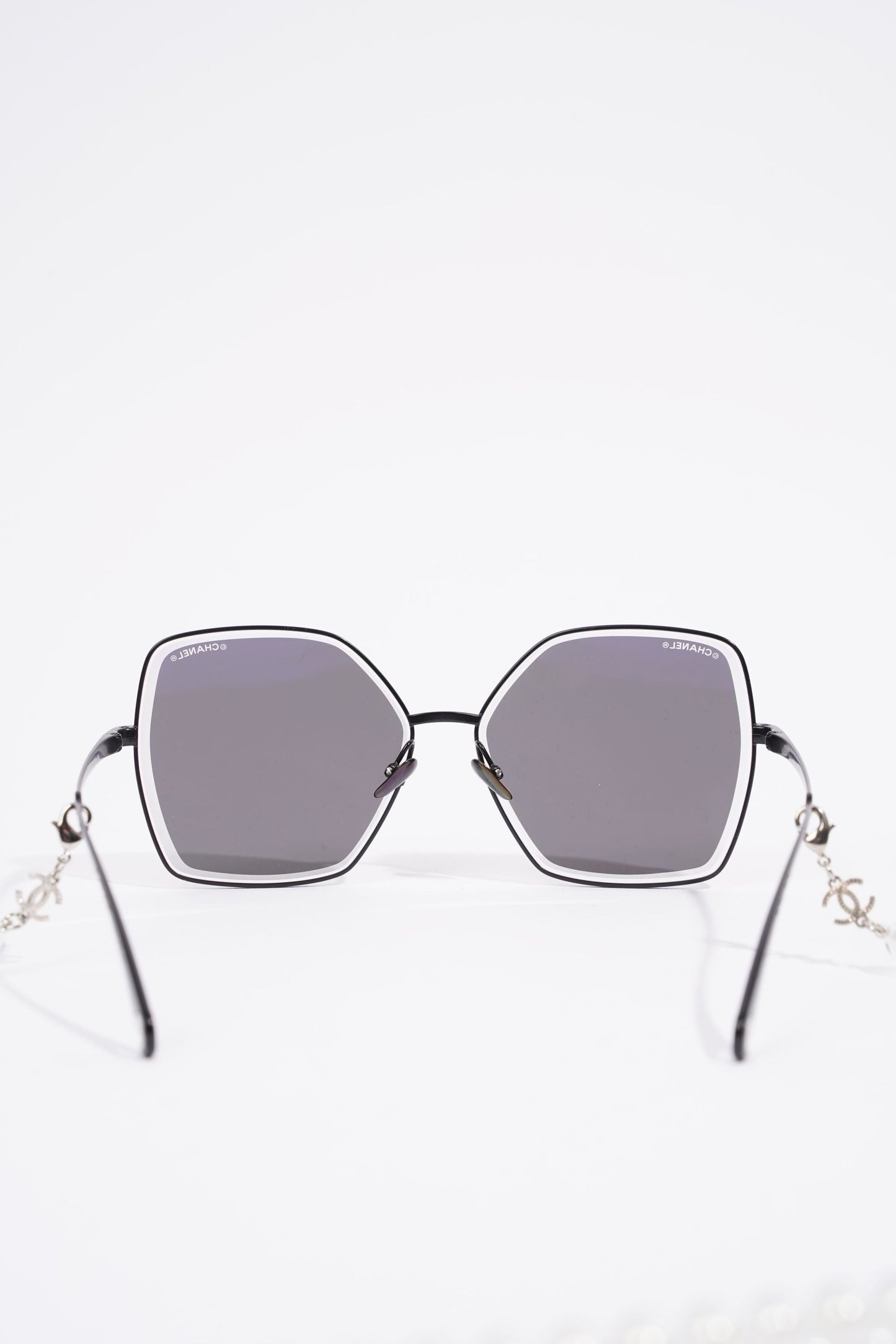 Chanel Pilot Sunglasses 4262 Black   Pearl Base Metal 140mm