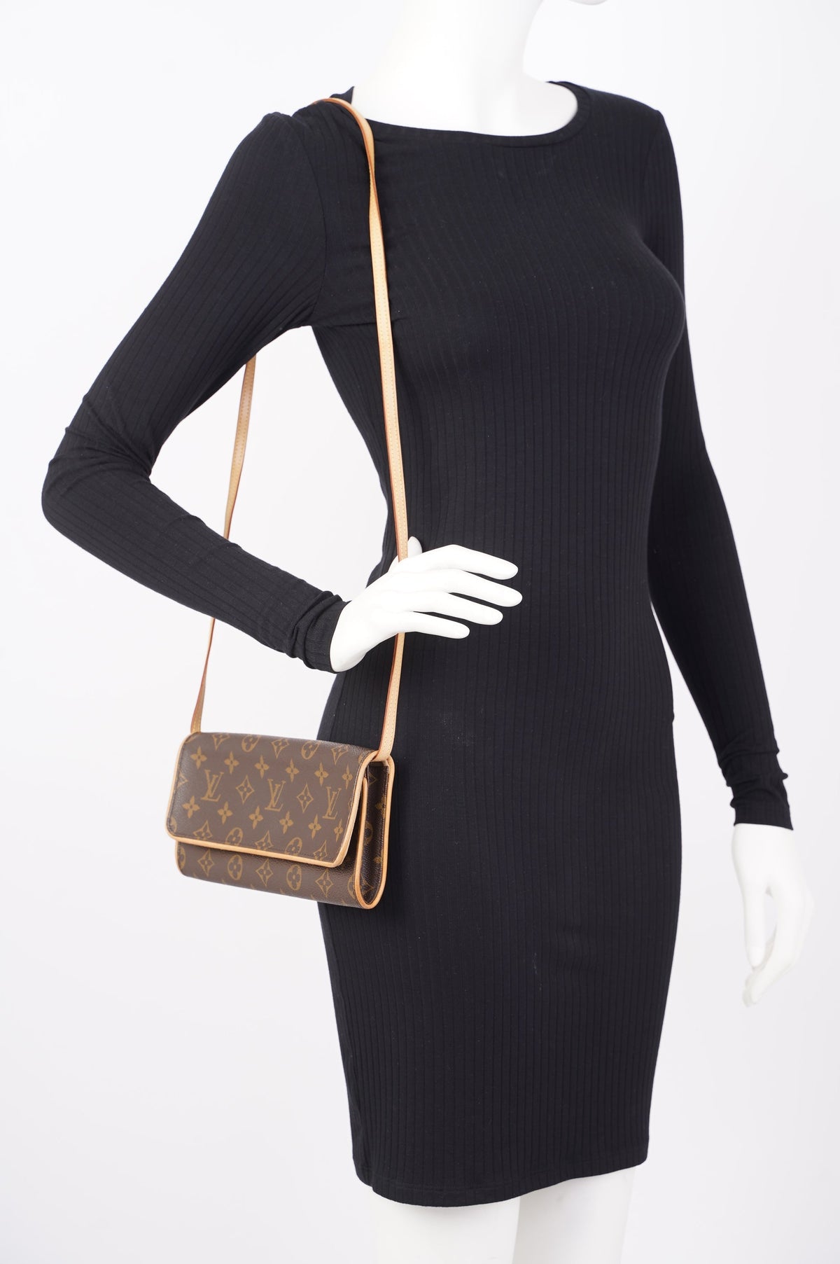 Louis Vuitton Womens Vintage Pochette Twin Monogram Canvas GM