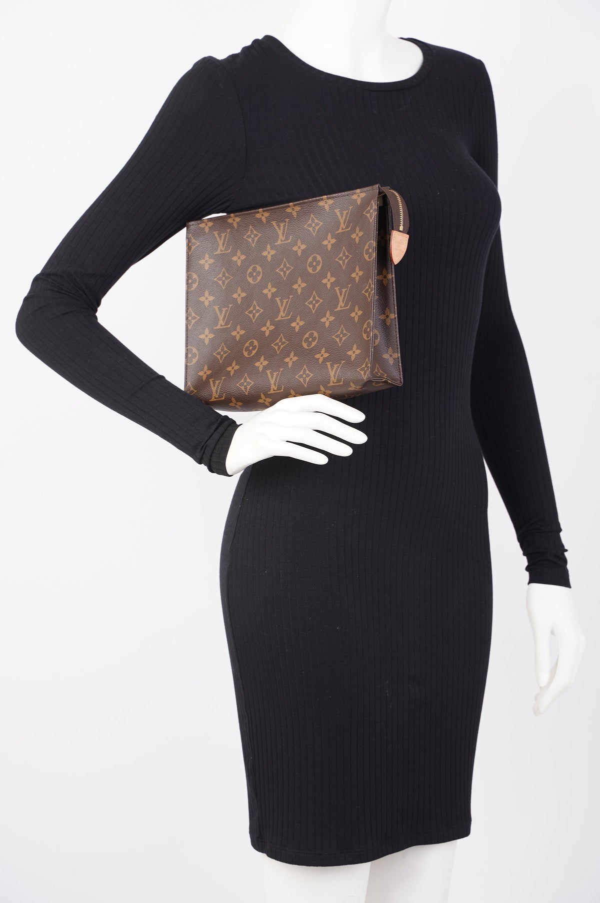 Louis Vuitton Womens Toiletry Pouch Monogram Canvas 26