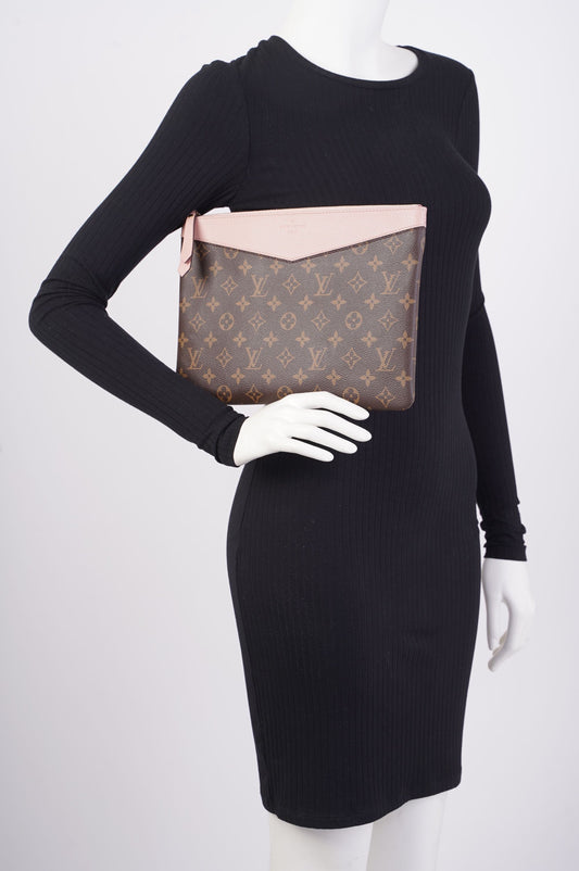 Louis Vuitton Daily Pouch Rose Poudre Monogram / Pink Canvas