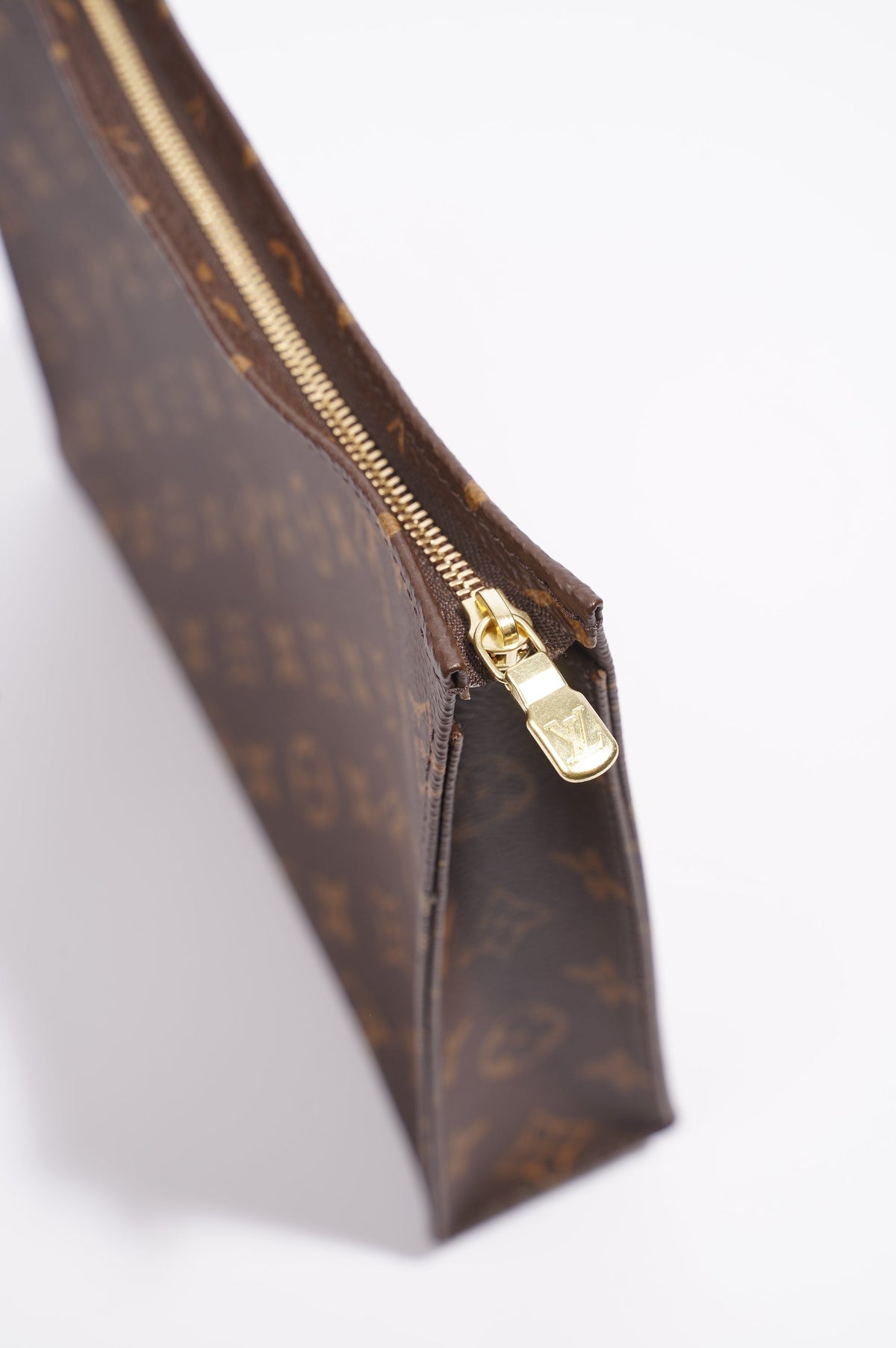 Louis Vuitton Womens Toiletry Pouch Monogram Canvas 26
