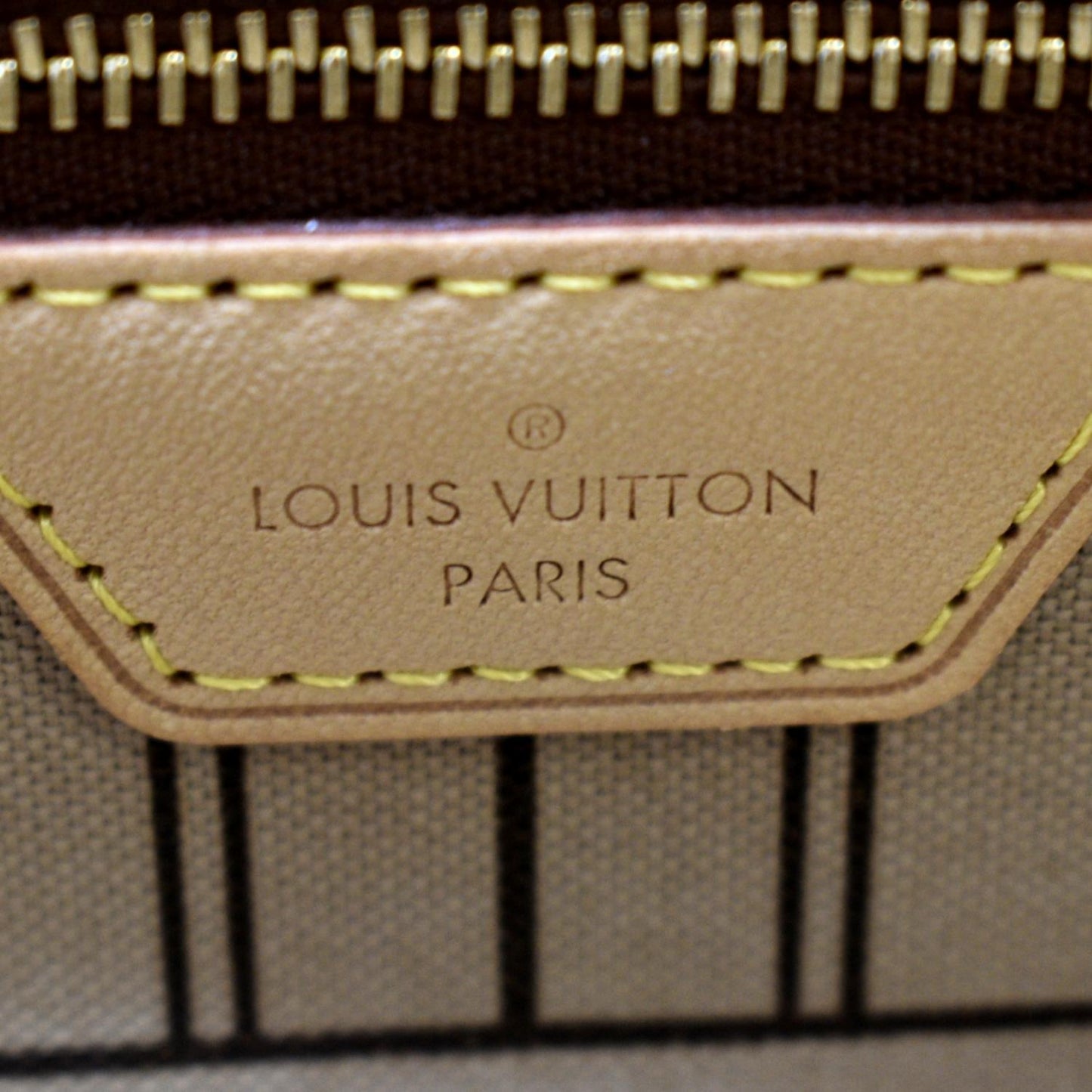 LOUIS VUITTON Neverfull MM Monogram Canvas Tote Bag Brown