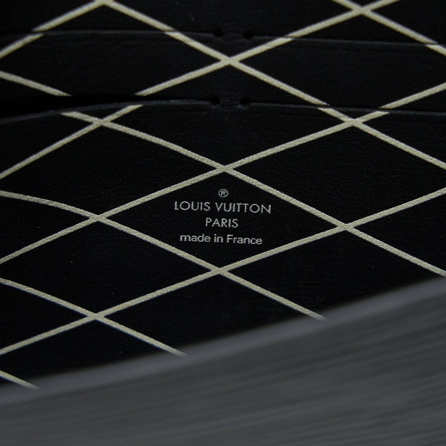 Louis Vuitton Trunk Chain Wallet Epi Black SHW