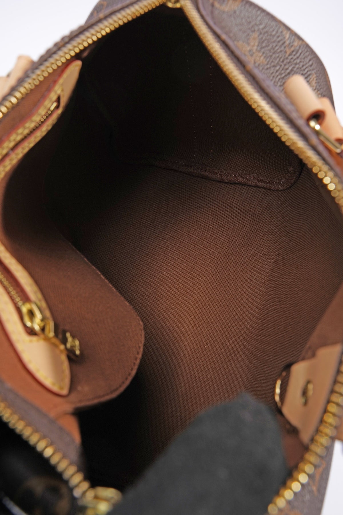 Louis Vuitton Womens Speedy Bandouliere Monogram Canvas 25