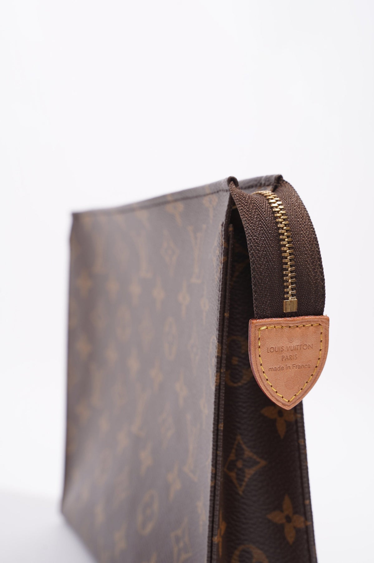 Louis Vuitton Womens Toiletry Pouch Monogram Canvas 26