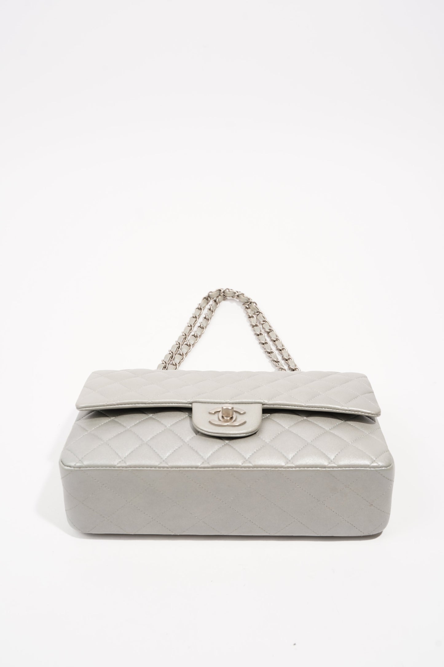 Chanel Womens Quilted Lambskin Leather Classic Double Flap Medium